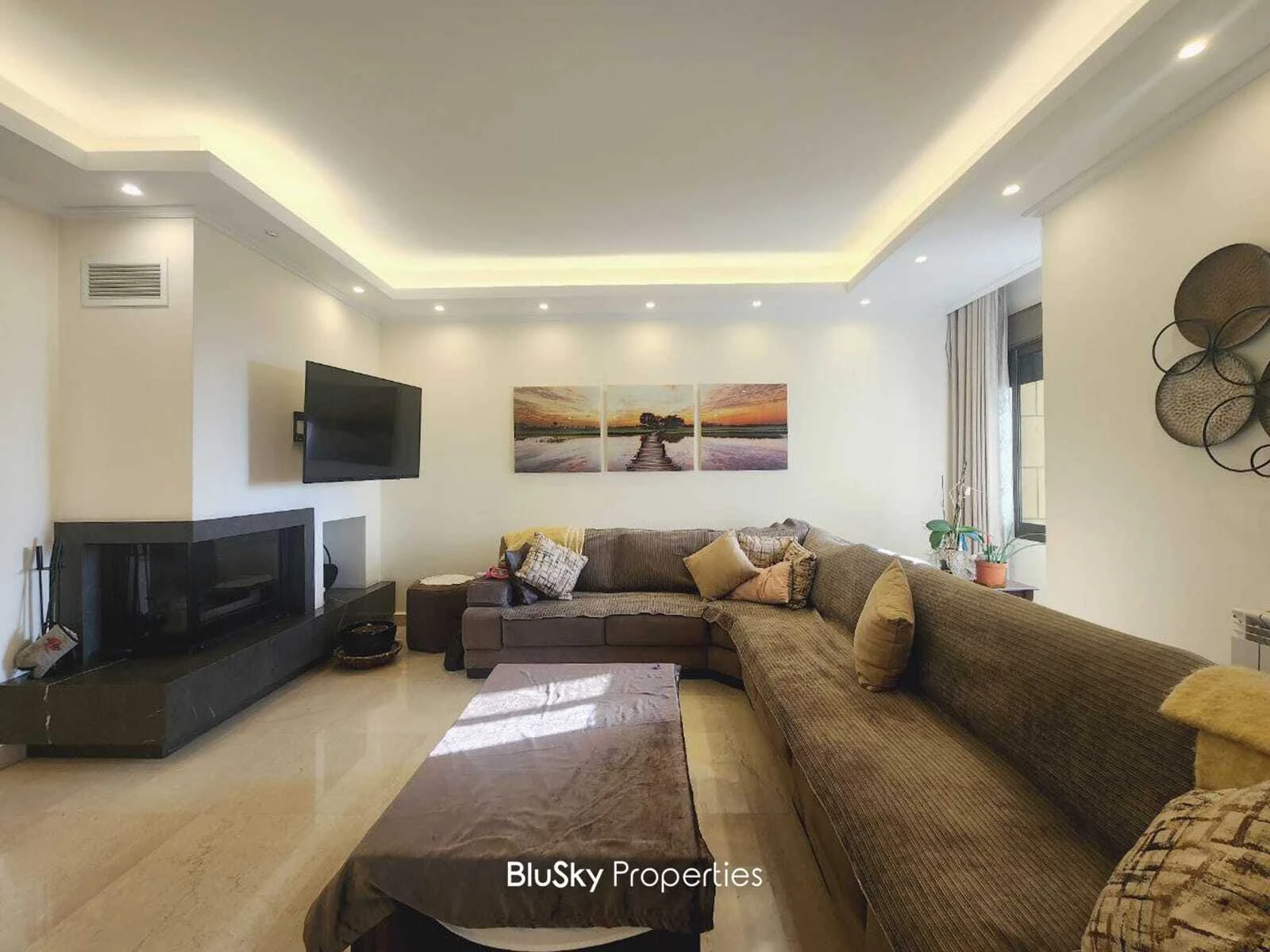Apartment 200m² Balcony for Rent in Mar Chaaya — الصورة 3