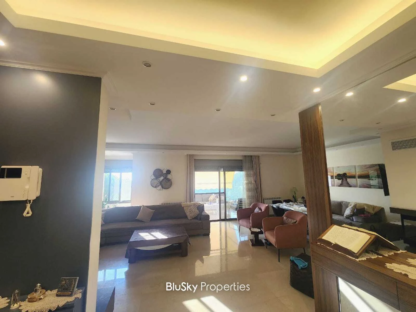 Apartment 200m² Balcony for Rent in Mar Chaaya — الصورة 4