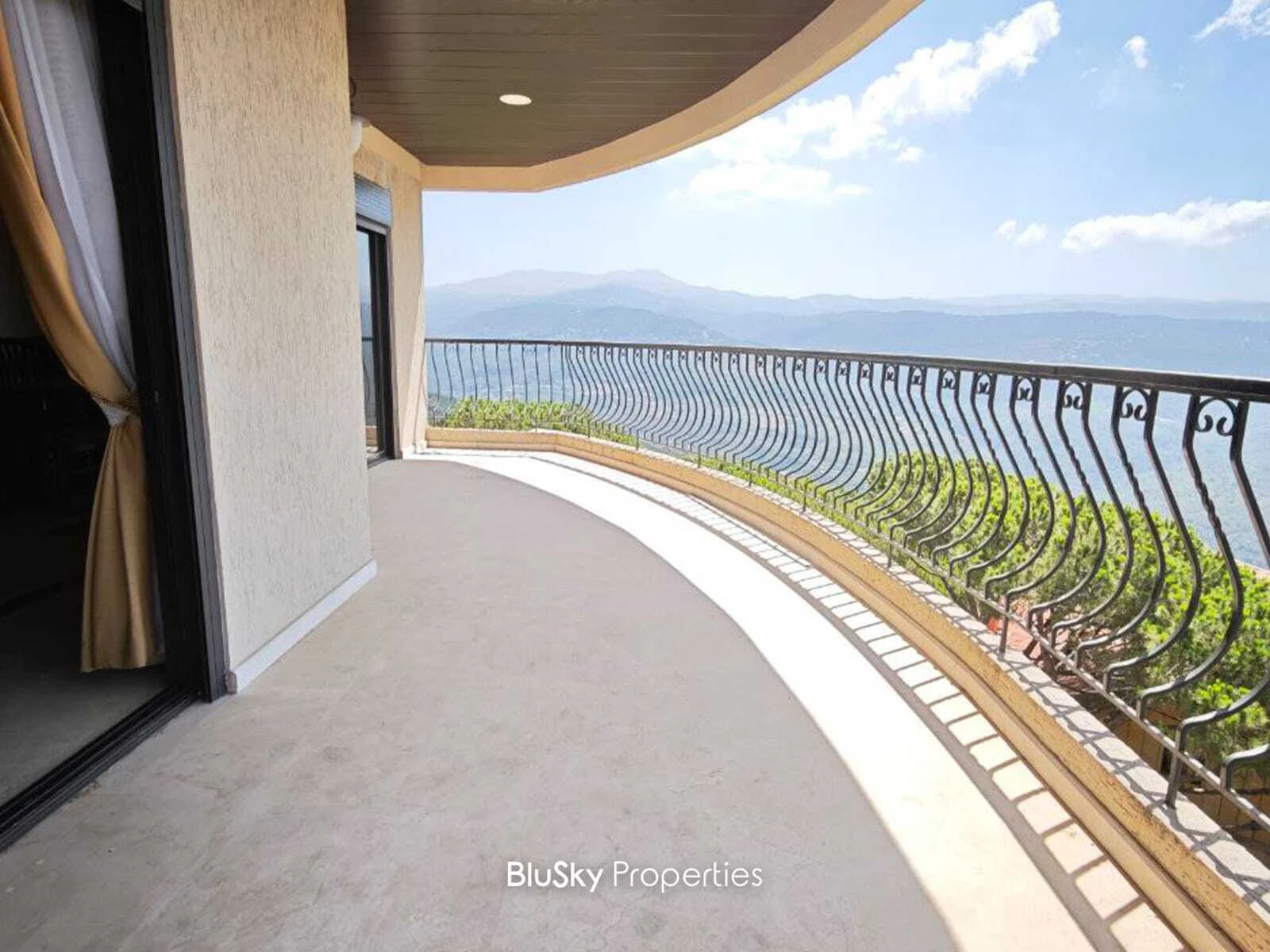 Apartment 210m² Mountain View for Rent in Mar Chaaya — photo 2