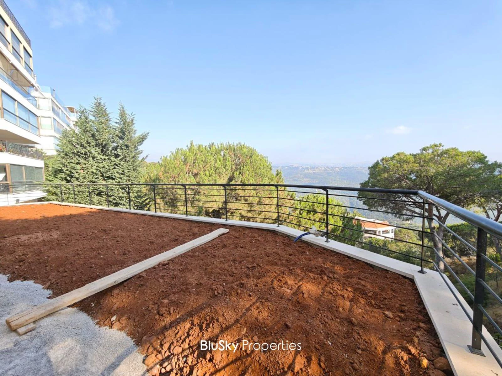 Apartment 240m² Garden for Sale in Mar Chaaya — photo 2