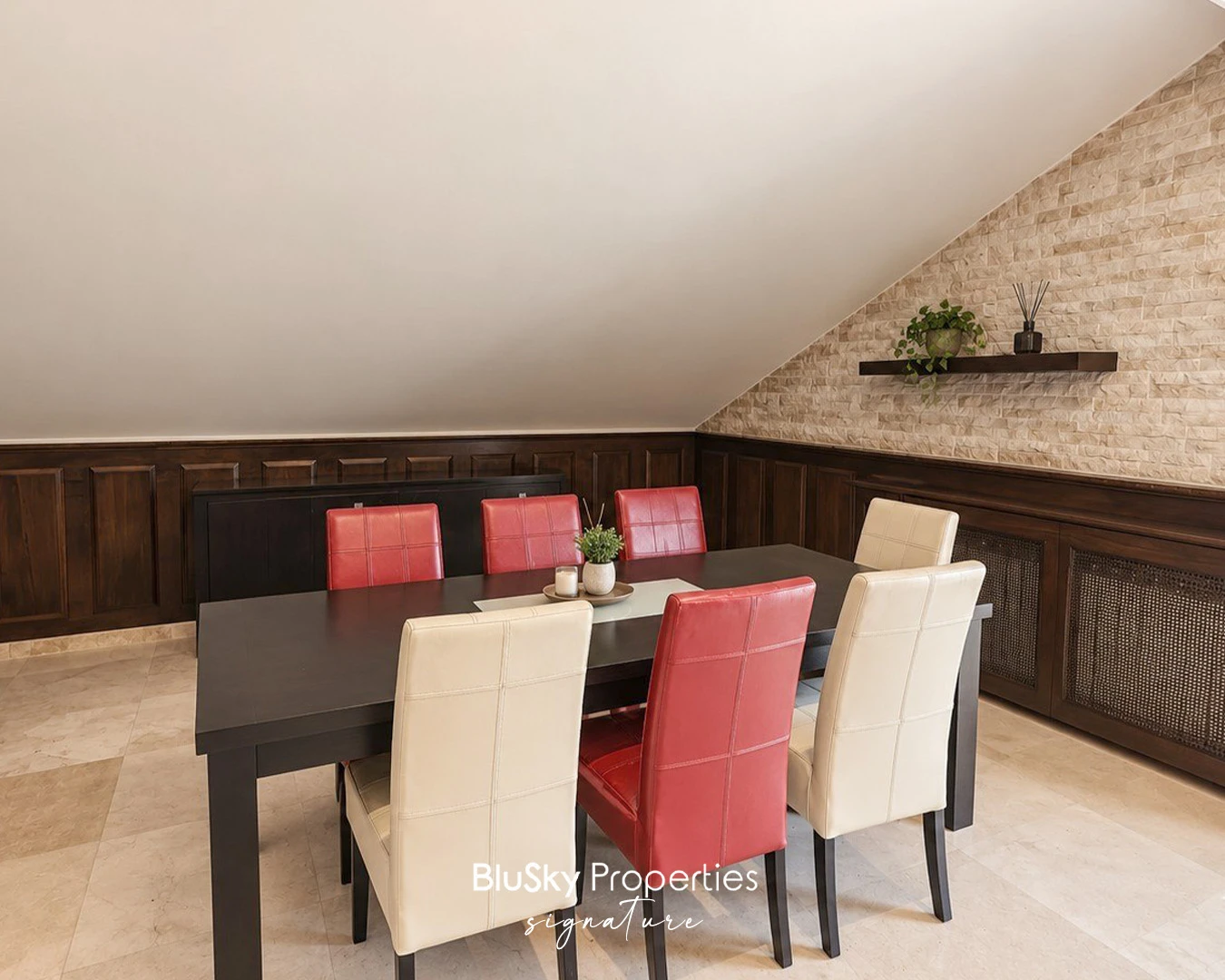 Apartment 420m² with Mountain View for Sale in Mar Chaaya — photo 4