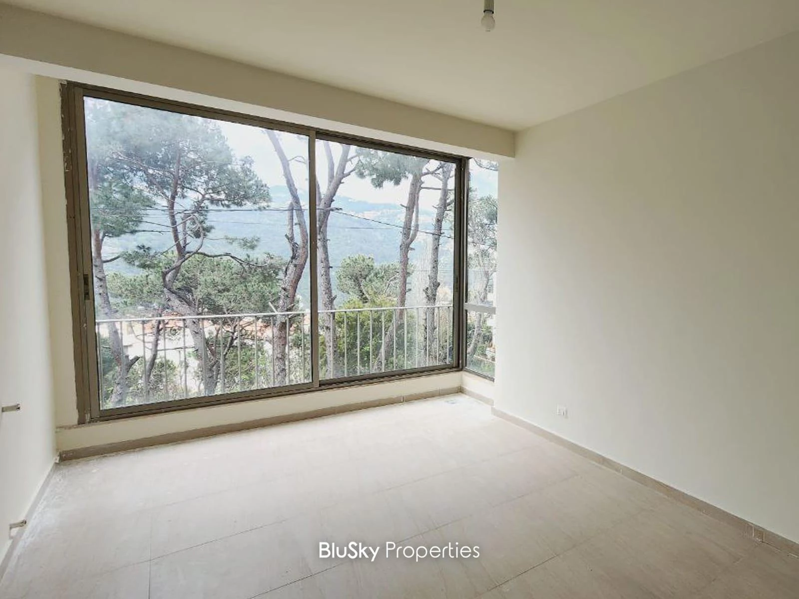 Apartment 85m² Mountain View for Sale in Mar Chaaya