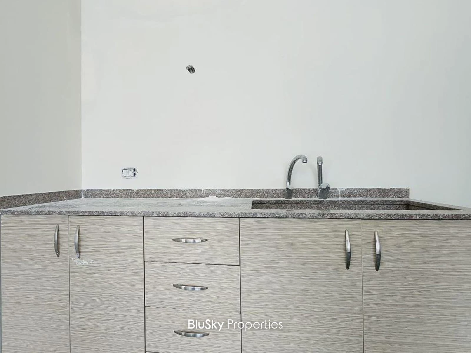 Apartment 85m² Mountain View for Sale in Mar Chaaya — photo 2
