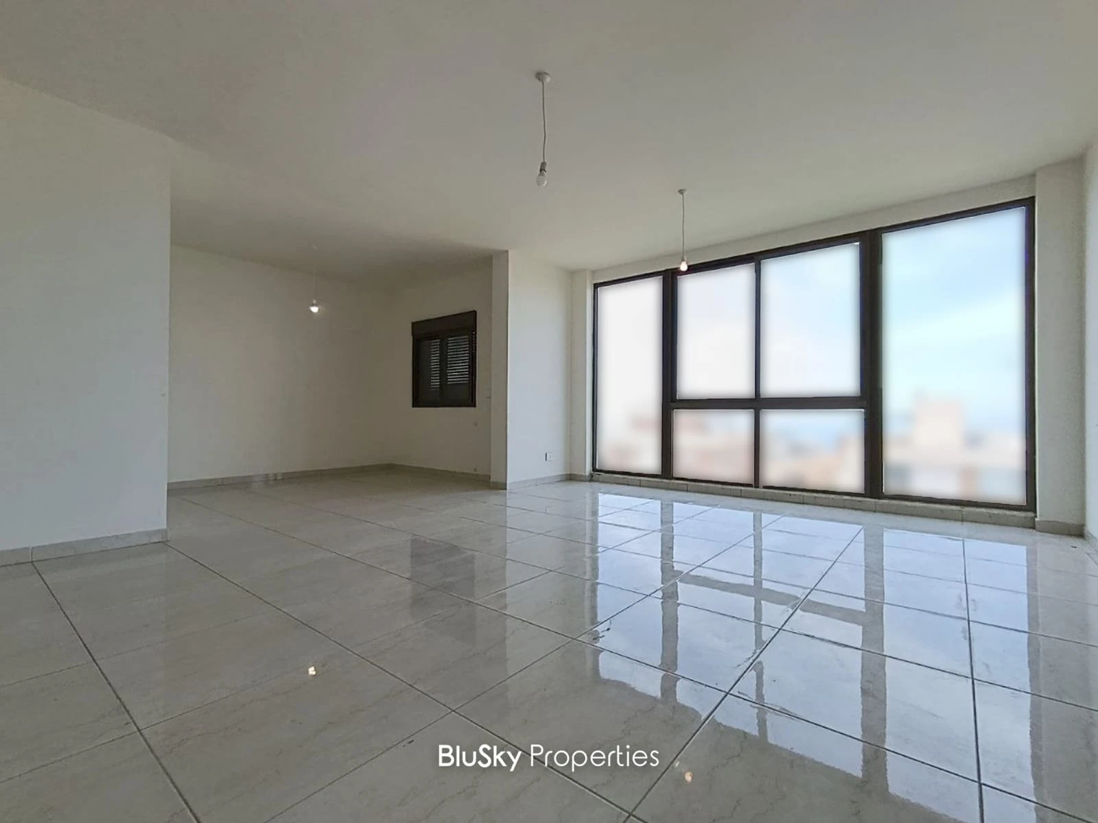 Apartment 270m² with Sea View for Sale in Mehrine
