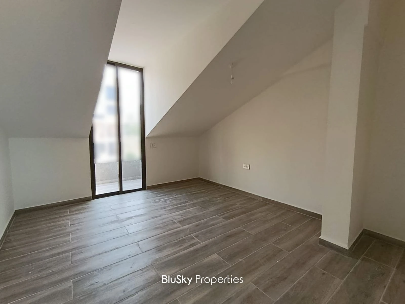 Apartment 270m² with Sea View for Sale in Mehrine — photo 5