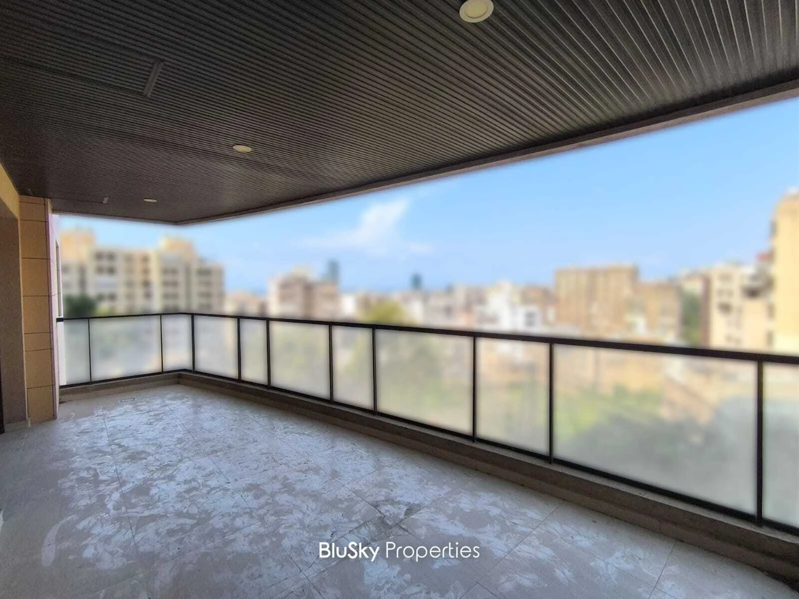 Apartment 180m² for Sale in Mezher — photo 2