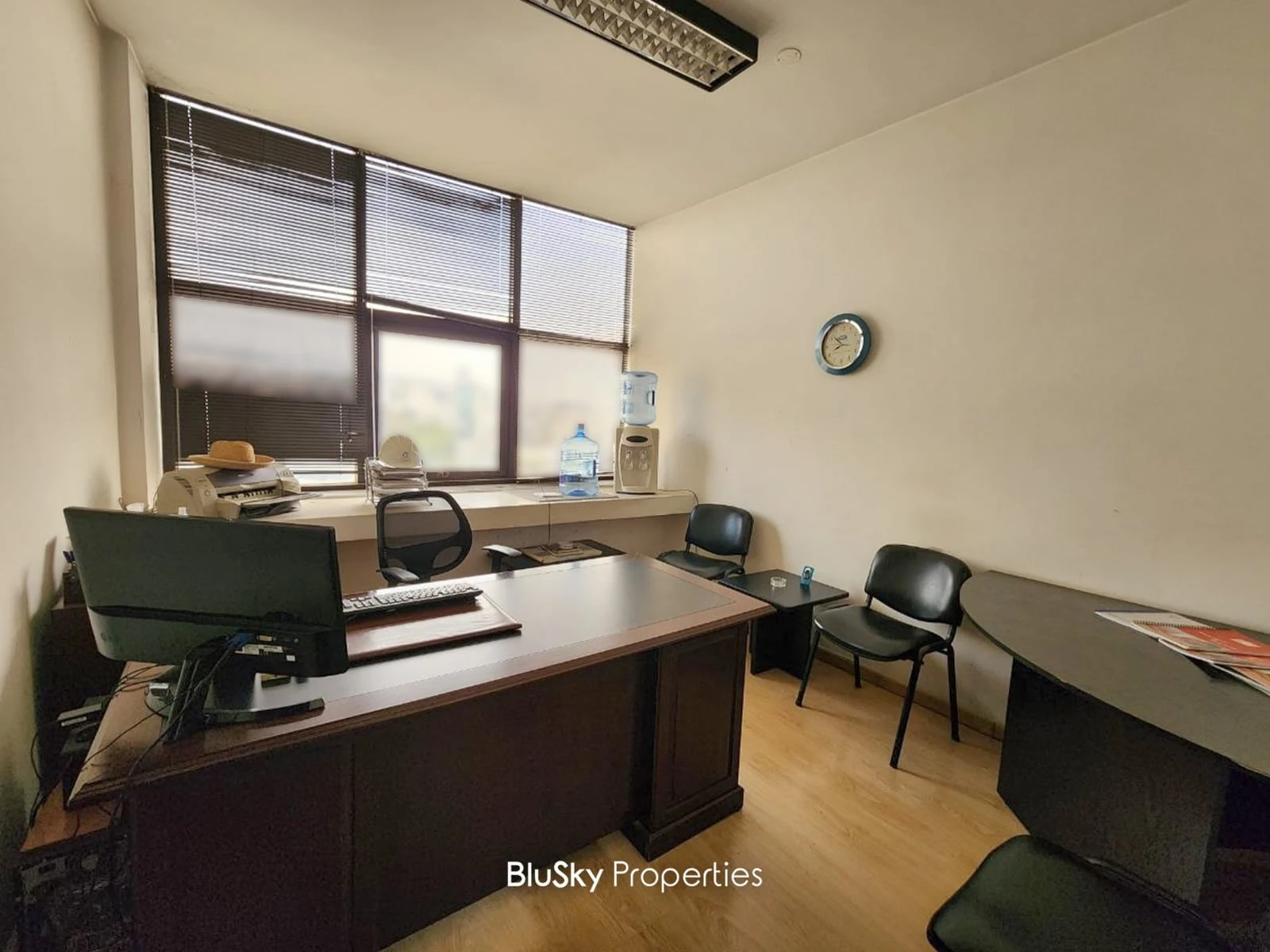 Office 70m² for Rent in Mkalles — photo 2