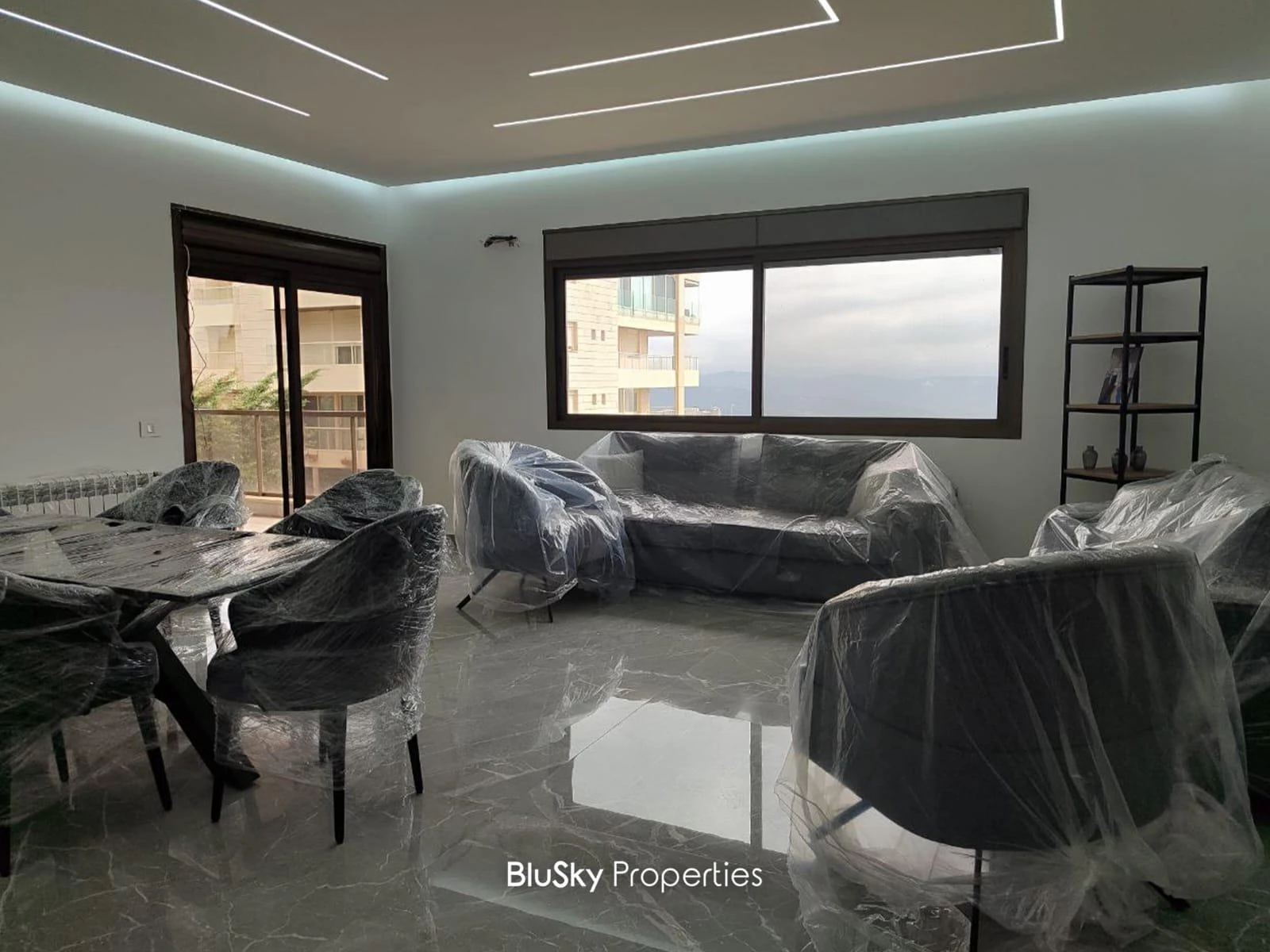 Apartment 150m² Balcony for Sale in Mar Moussa
