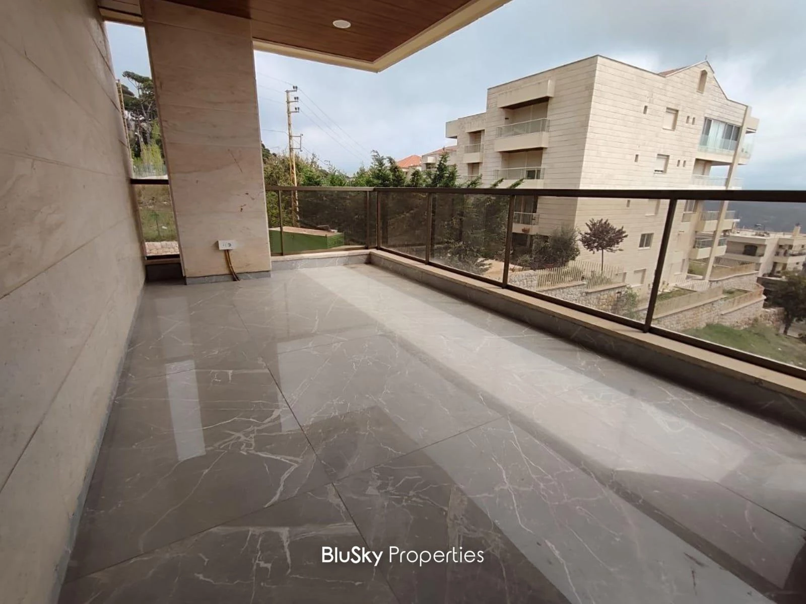 Apartment 150m² Balcony for Sale in Mar Moussa — photo 2