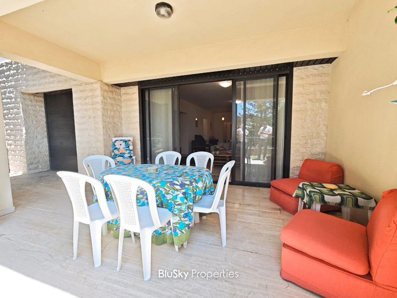 Apartment 220m² Garden for Rent in Mar Moussa — photo 3