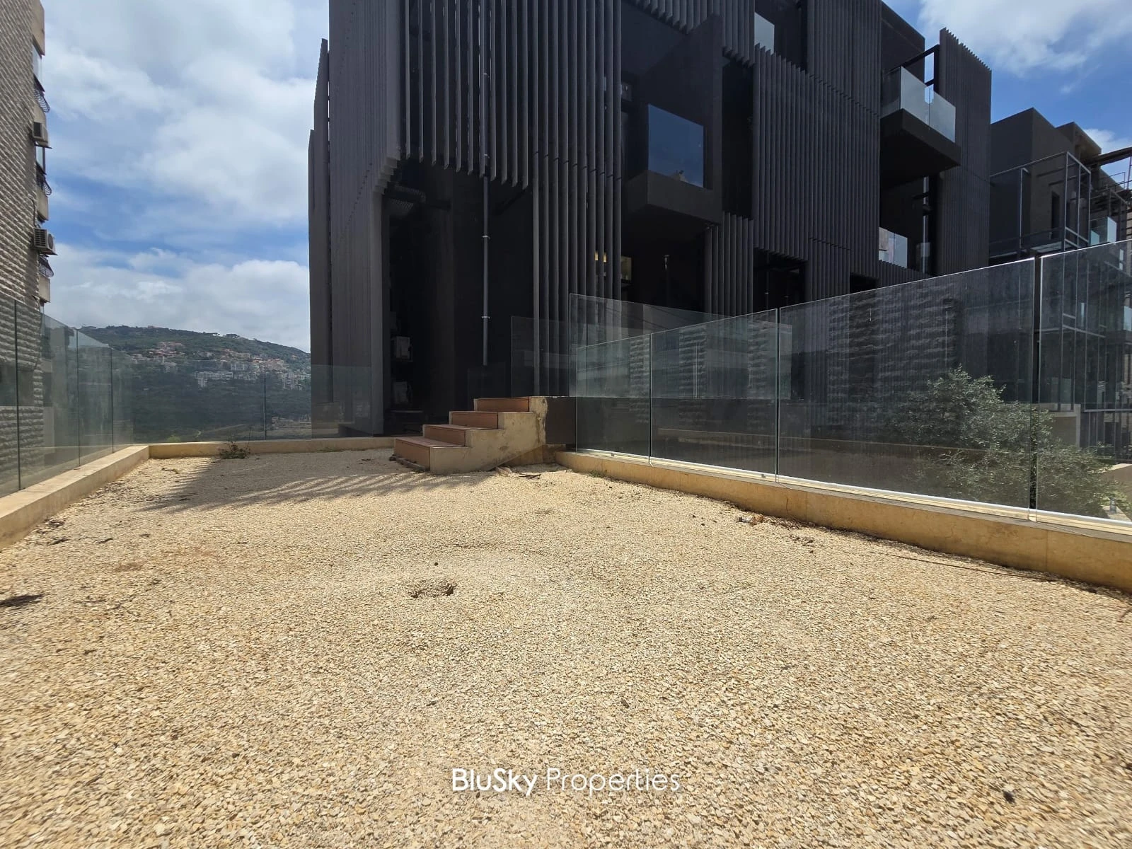 Apartment 180m² with Garden for Rent in Monteverde — الصورة 2
