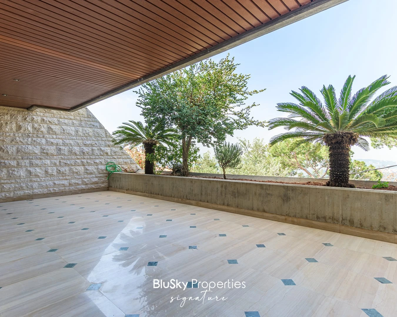 Villa 2,000m² with Garden for Sale in Monteverde — photo 3