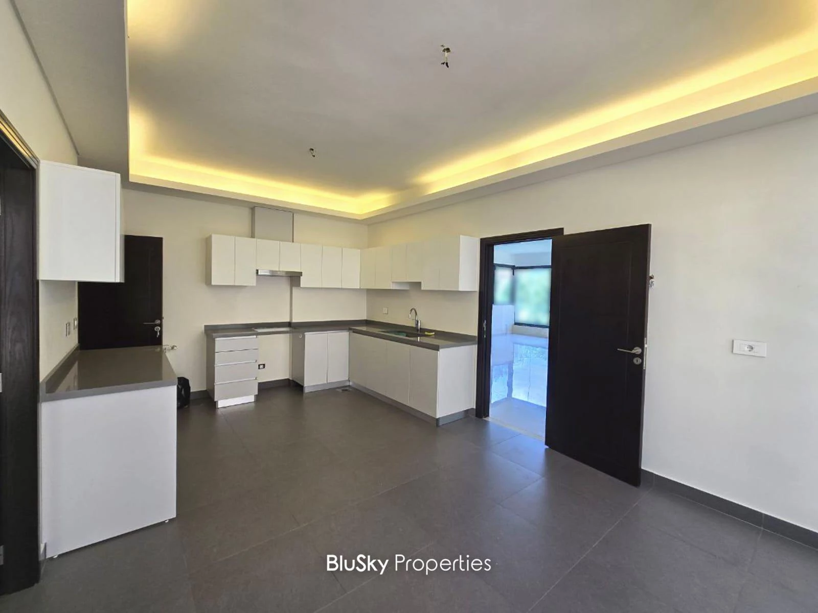 Apartment 240m² Mountain View for Rent in Monteverde — الصورة 3
