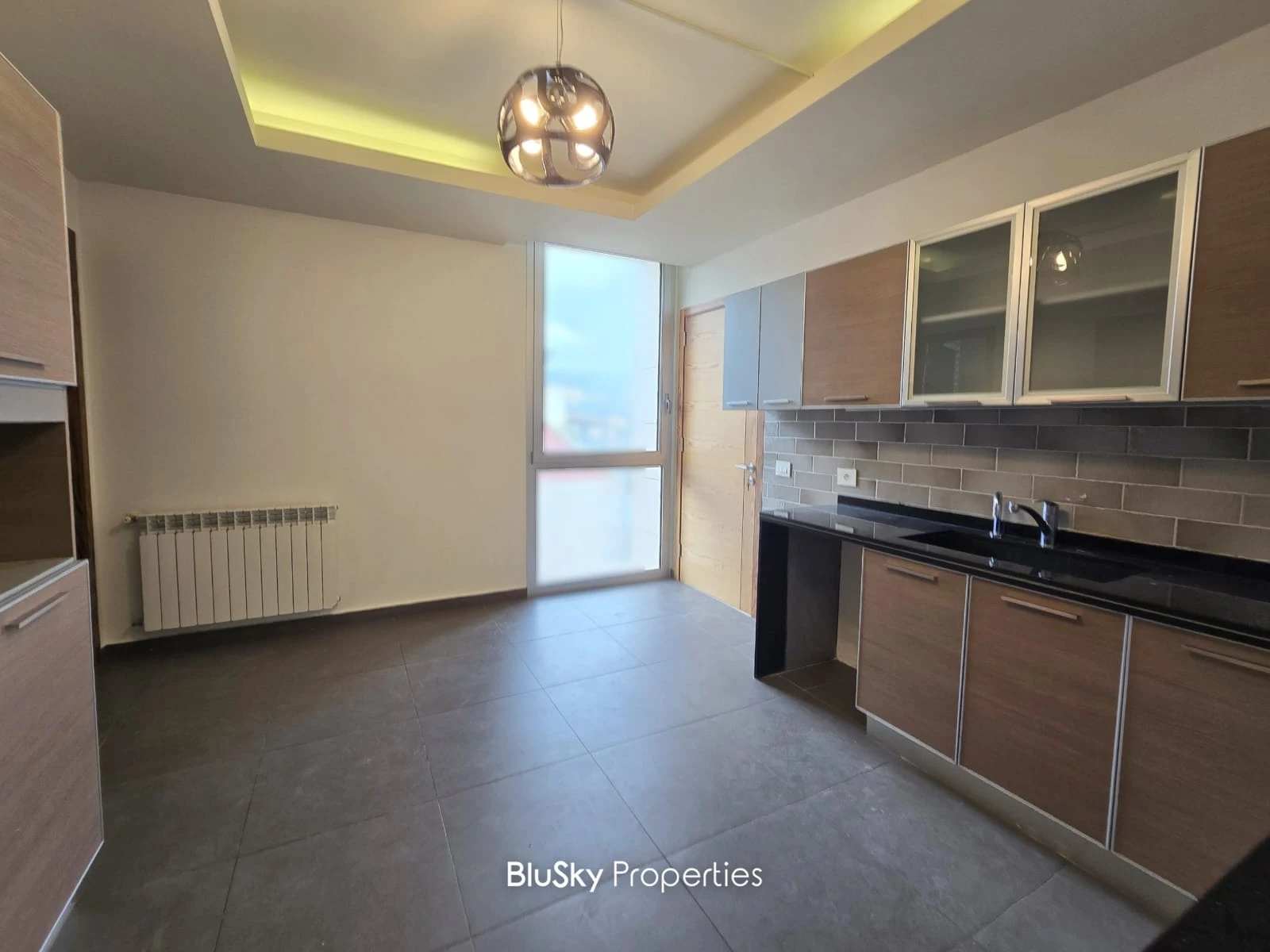 Apartment 250m² with Garden for Rent in Monteverde — الصورة 4