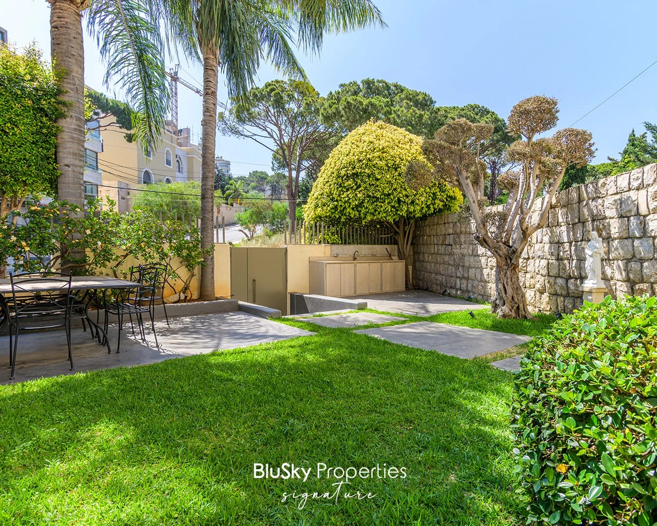Apartment 300m² with Garden for Sale in Monteverde — photo 3