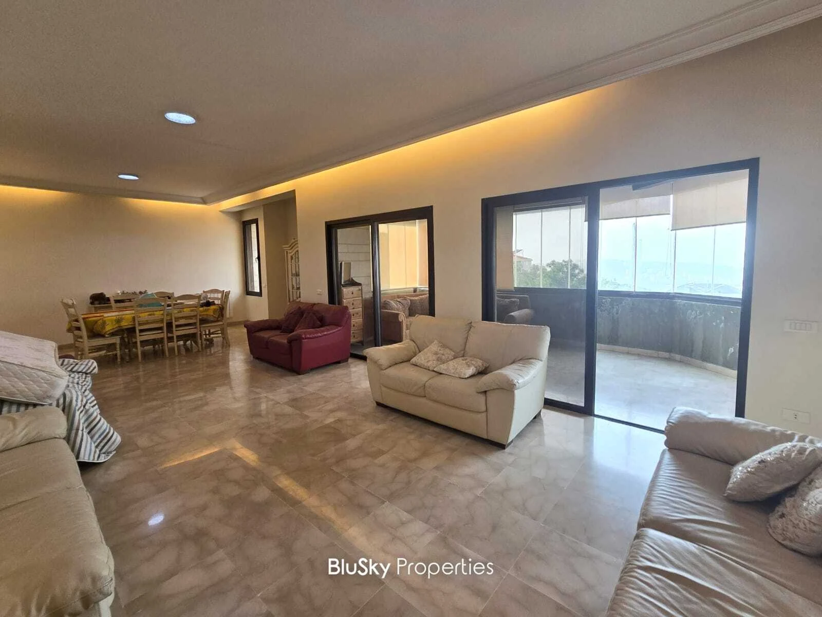 Apartment 300m² Mountain View for Sale in Monteverde