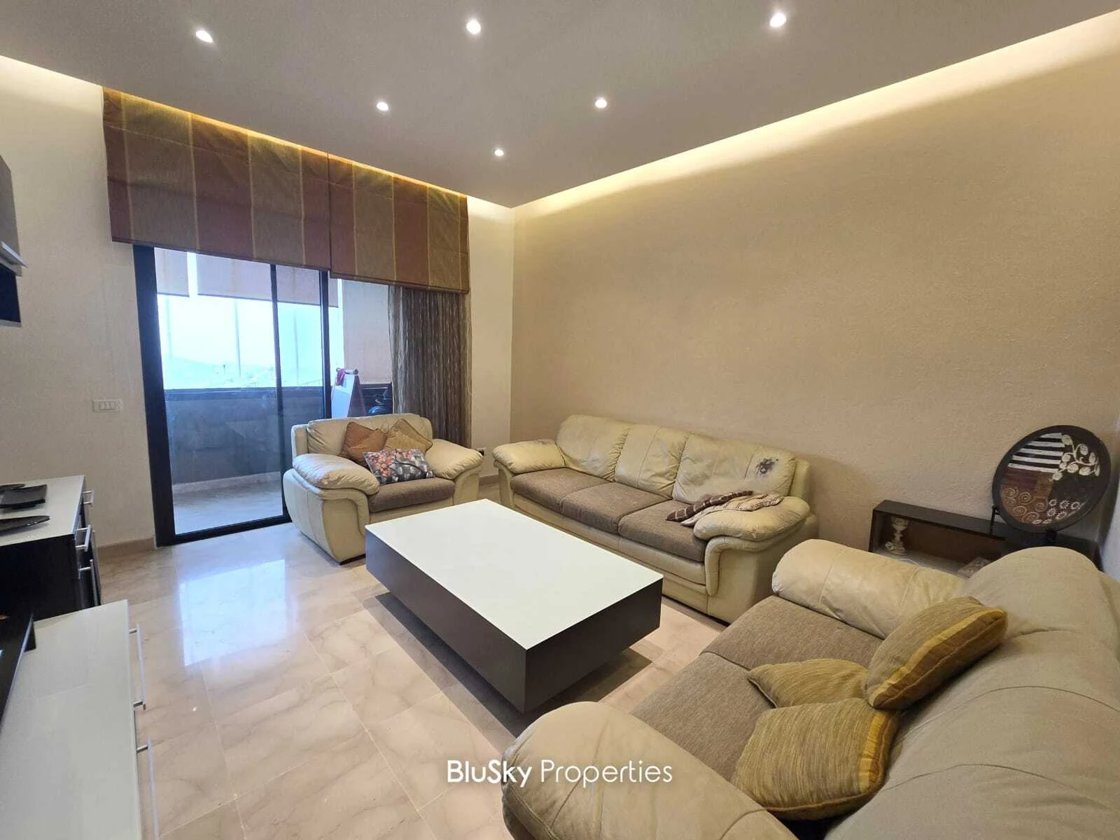 Apartment 300m² Mountain View for Sale in Monteverde — الصورة 3