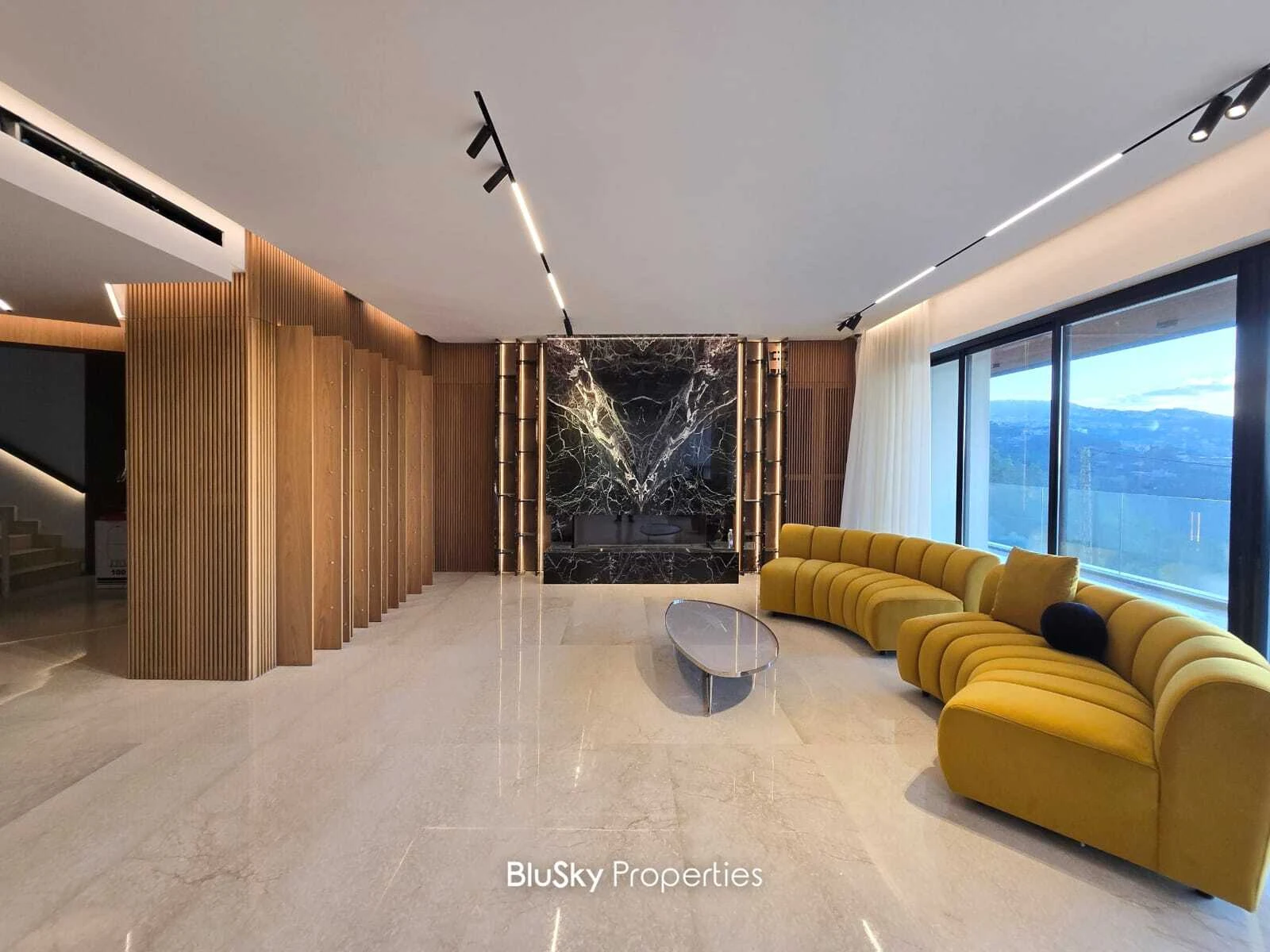 Apartment 340m² Sea View for Rent in Monteverde