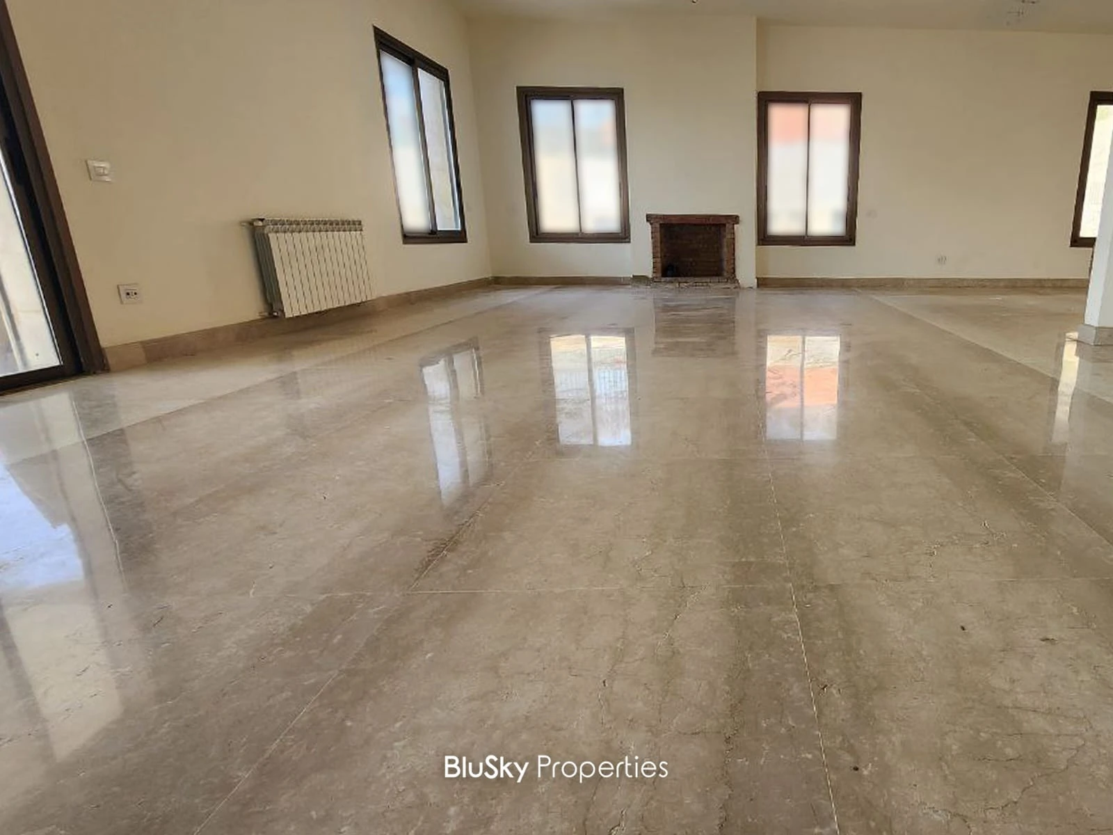 Apartment 450m² with Garden for Rent in Monteverde — الصورة 2