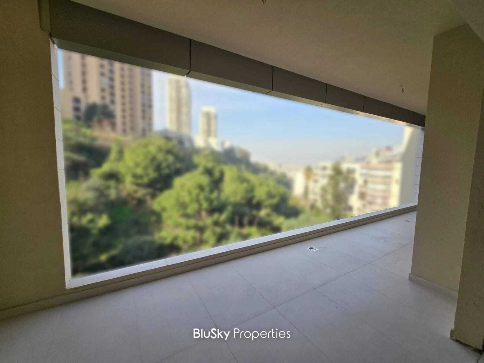 Apartment 108m² Balcony for Sale in Mar Roukoz — photo 3
