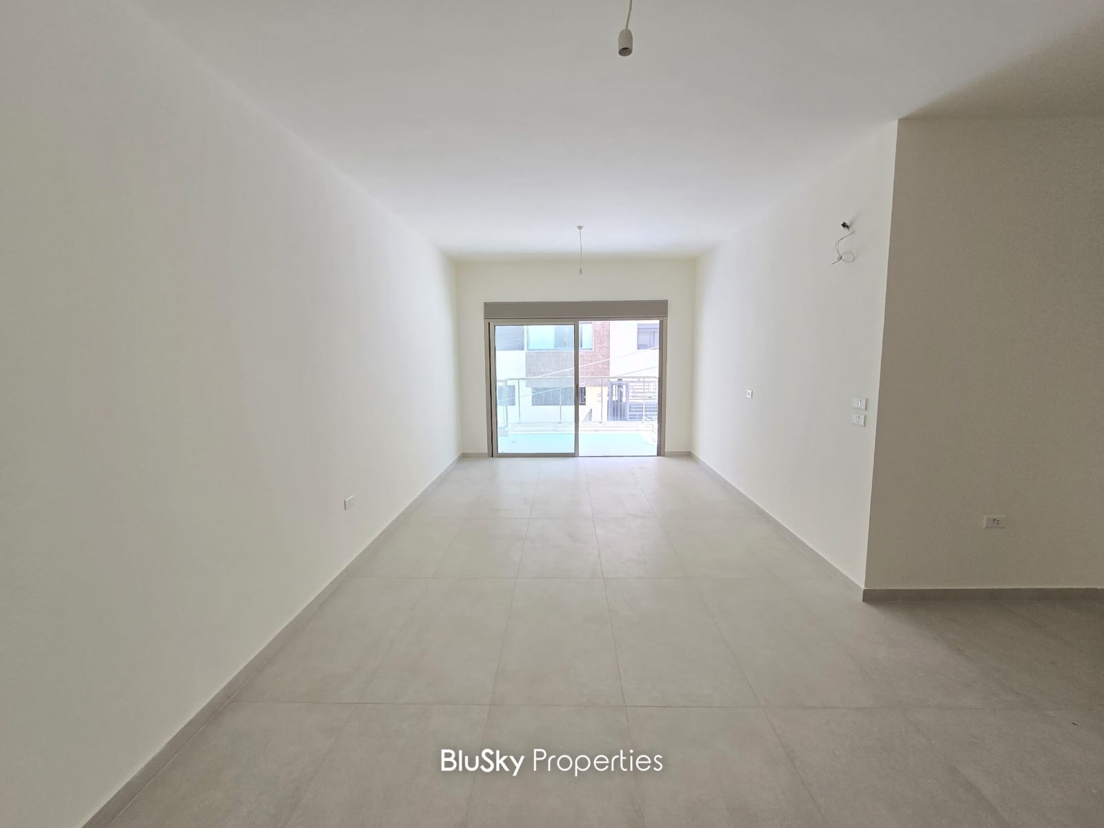 Apartment 115m² for Sale in Mar Roukoz