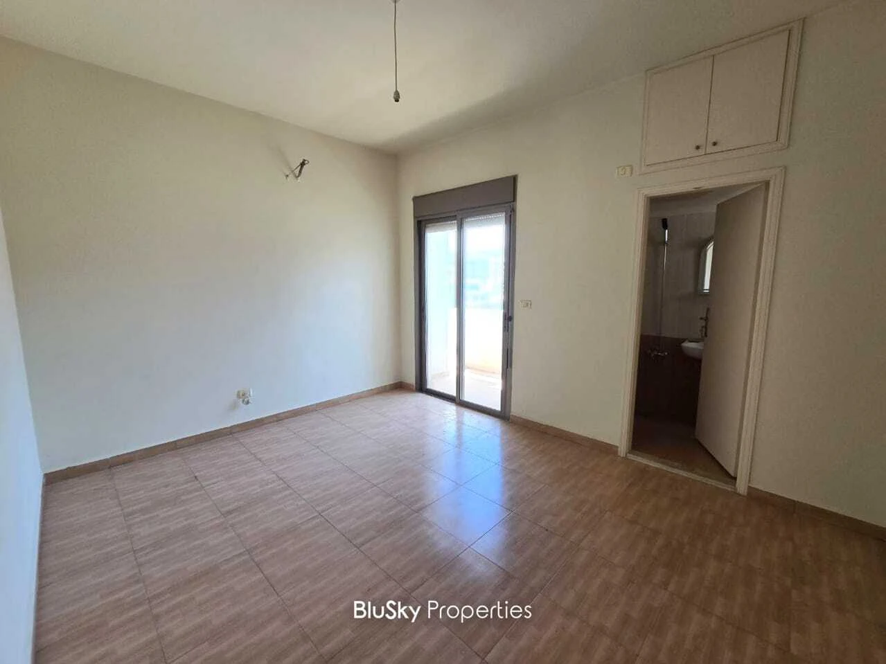 Apartment 165m² City View for Sale in Mar Roukoz — photo 4