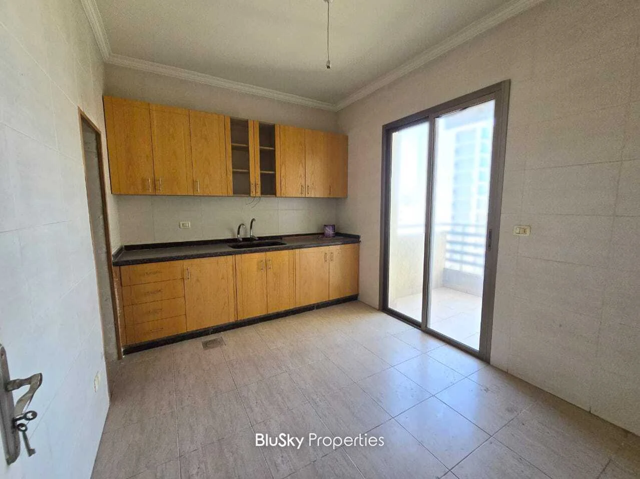 Apartment 165m² City View for Sale in Mar Roukoz — photo 5