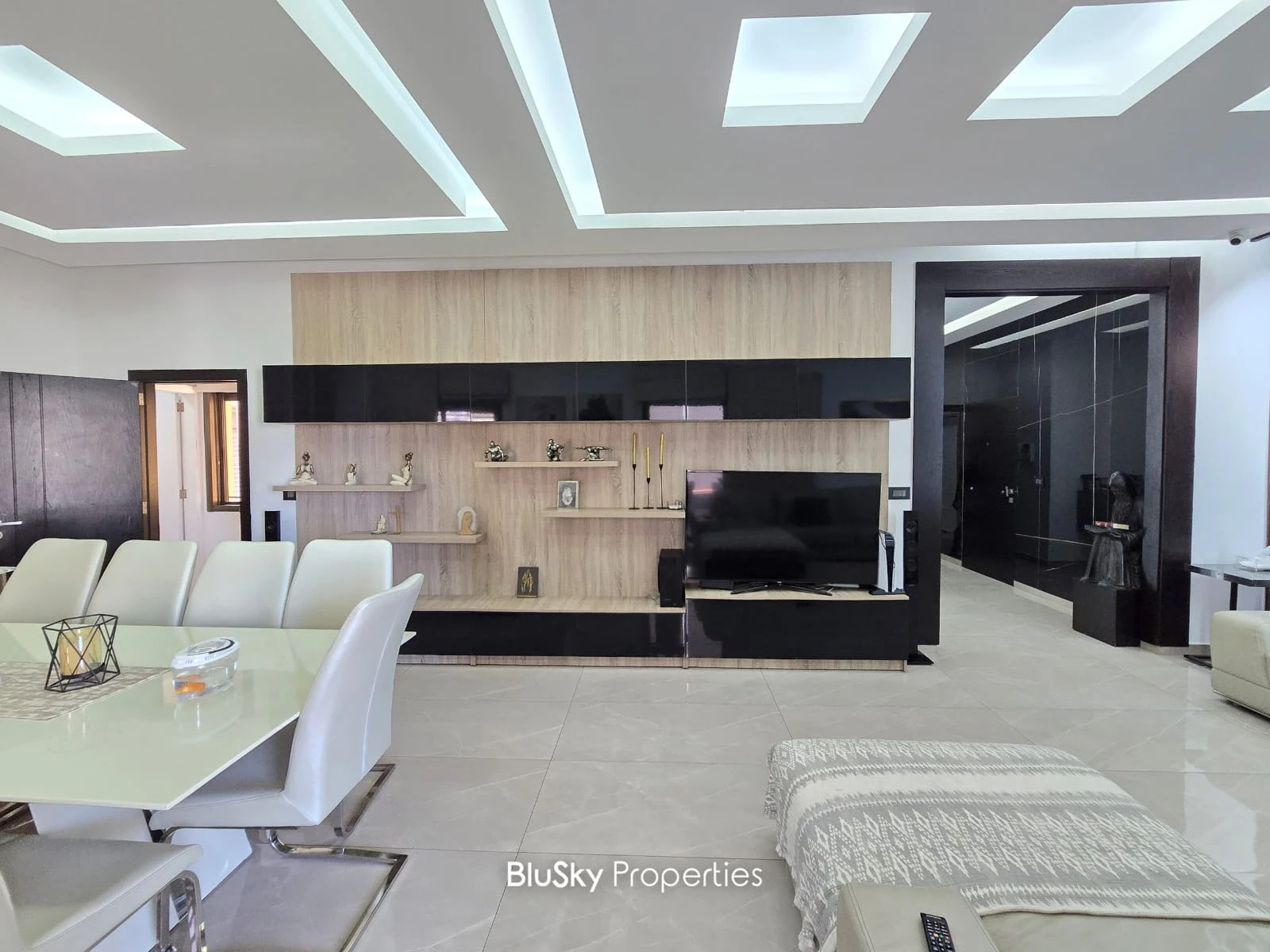 Apartment 170m² with Sea View for Sale in Mar Roukoz — الصورة 4