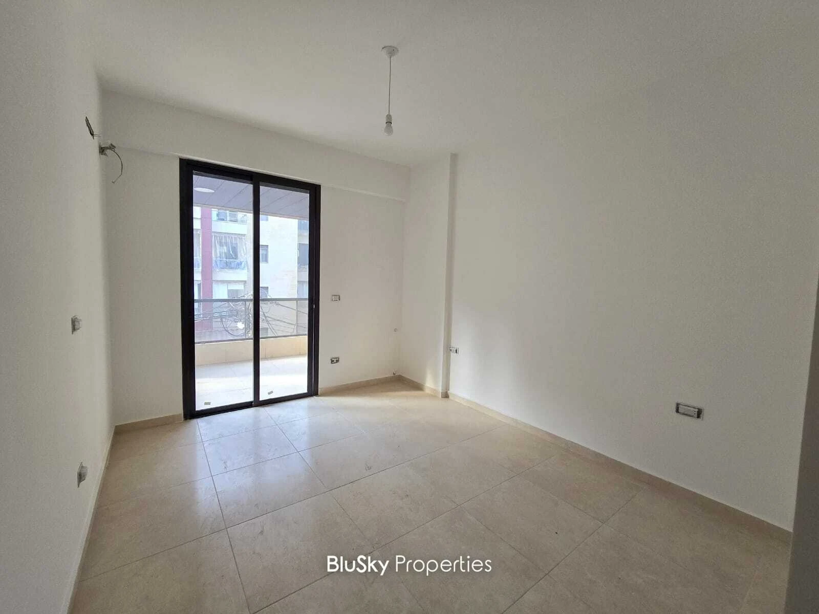 Apartment 175m² Balcony for Sale in Mar Roukoz — photo 5