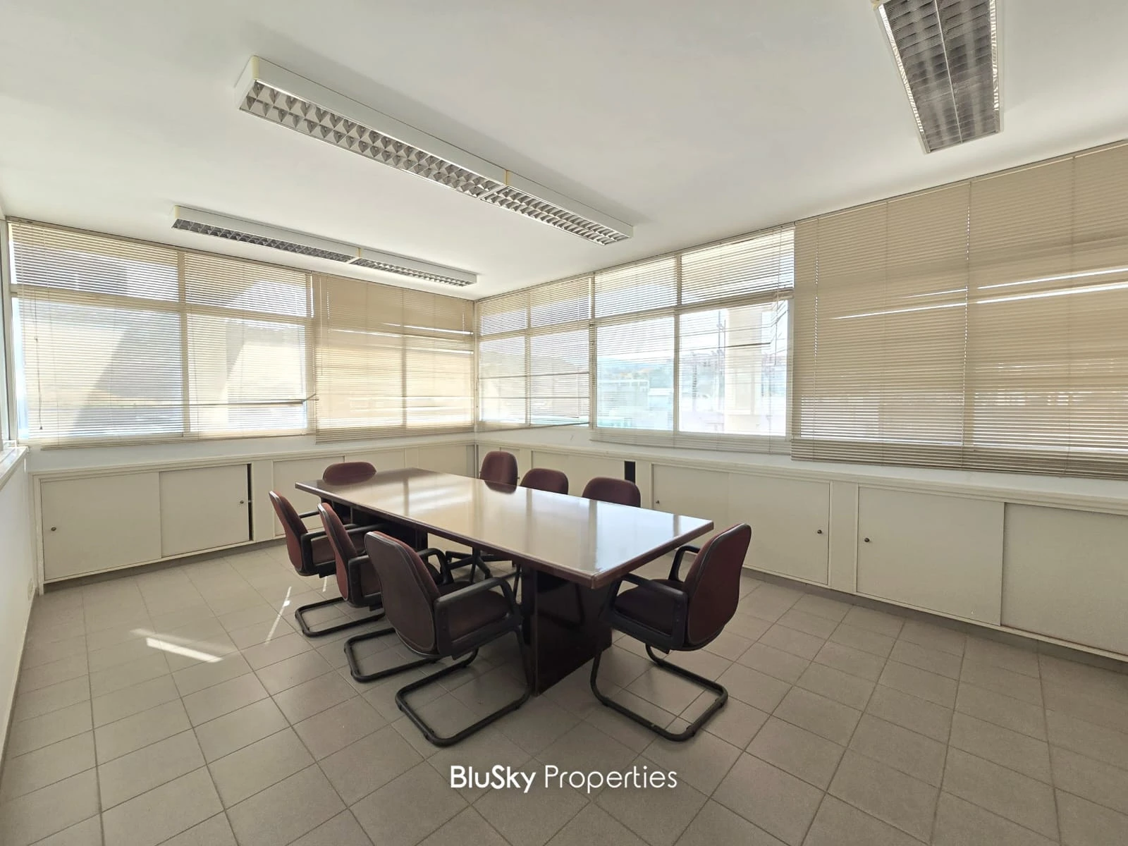 Office 220m² for Rent in Mar Roukoz — الصورة 3