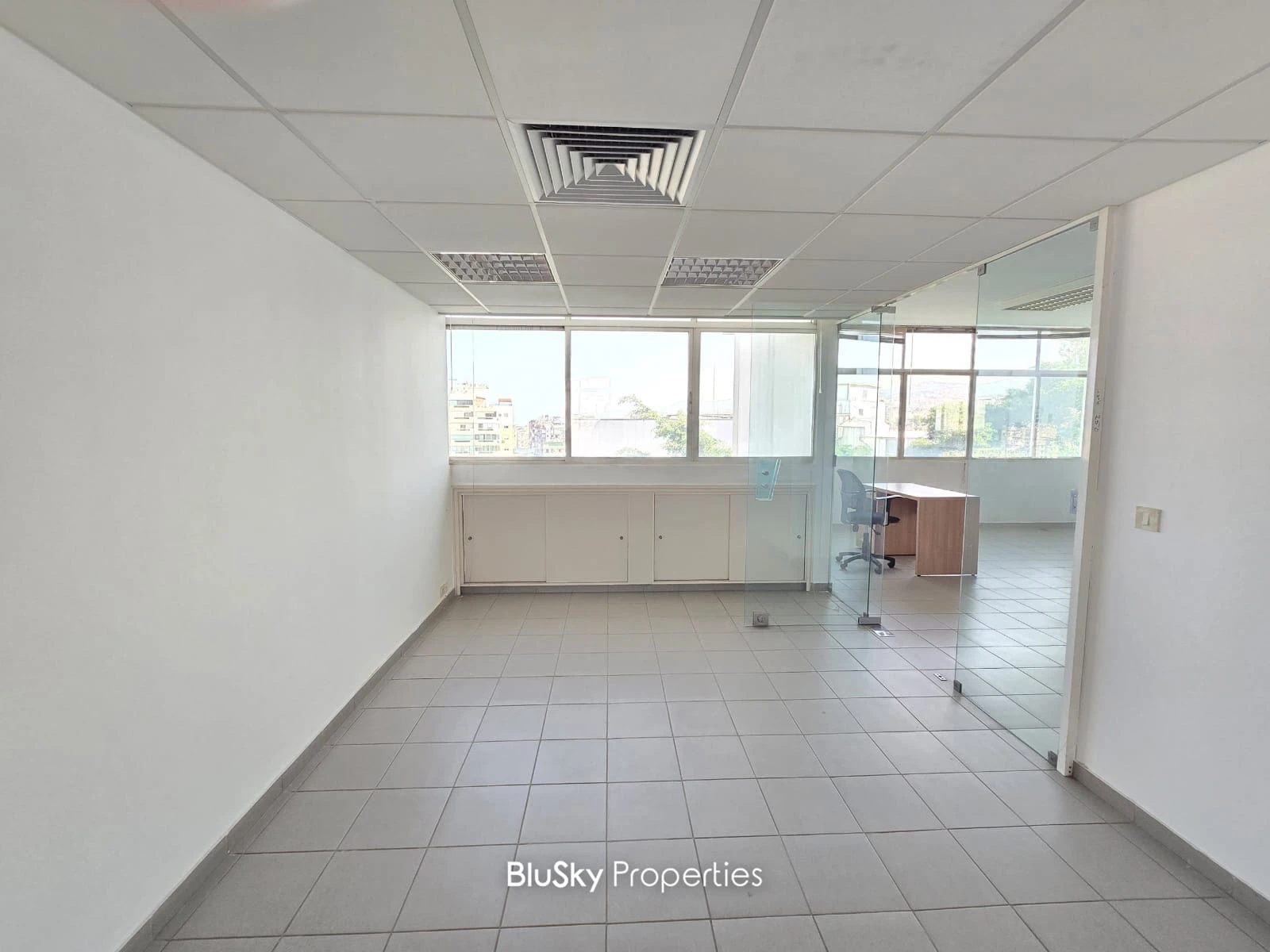 Office 220m² for Rent in Mar Roukoz — الصورة 5