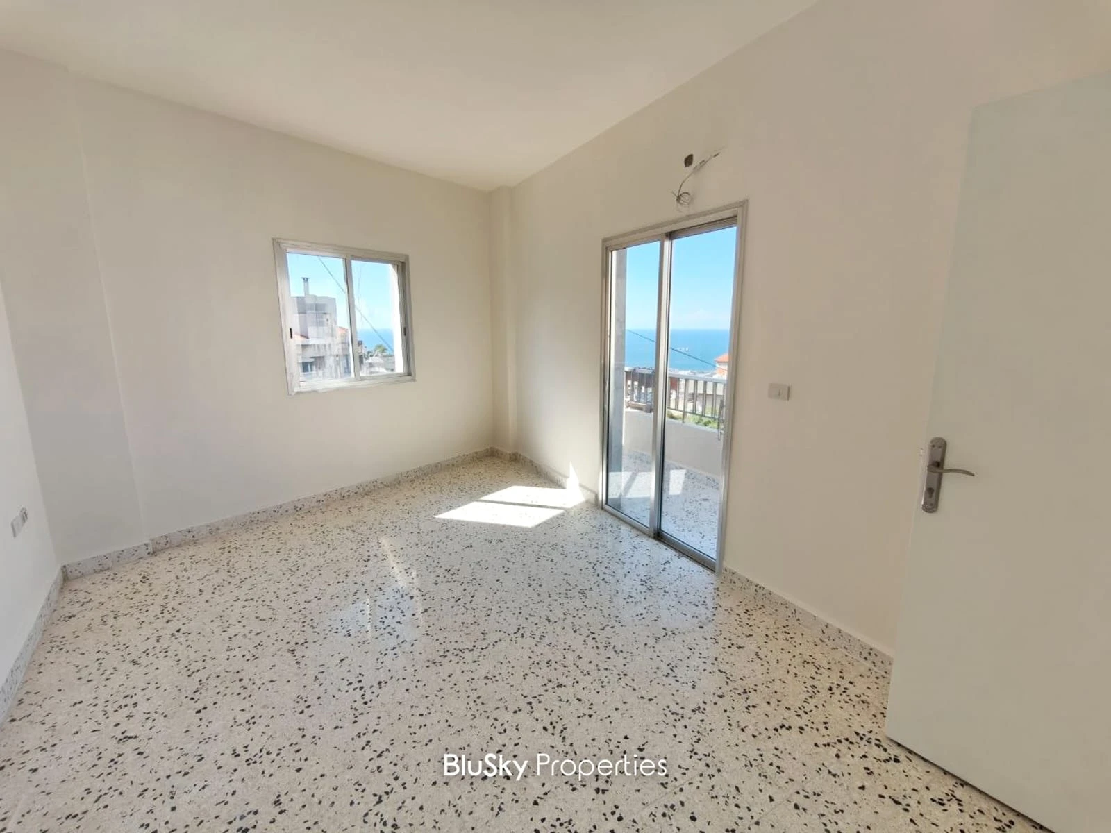 Apartment 100m² for Rent in Mtayleb — الصورة 2