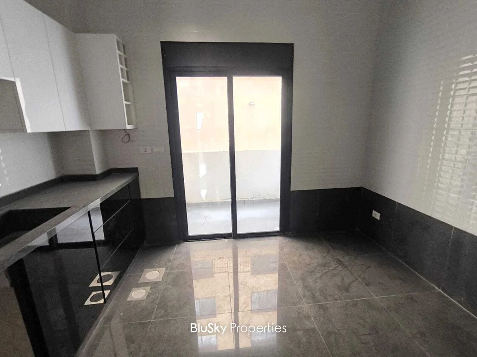 Apartment 165m² Balcony for Rent in Mtayleb — الصورة 2