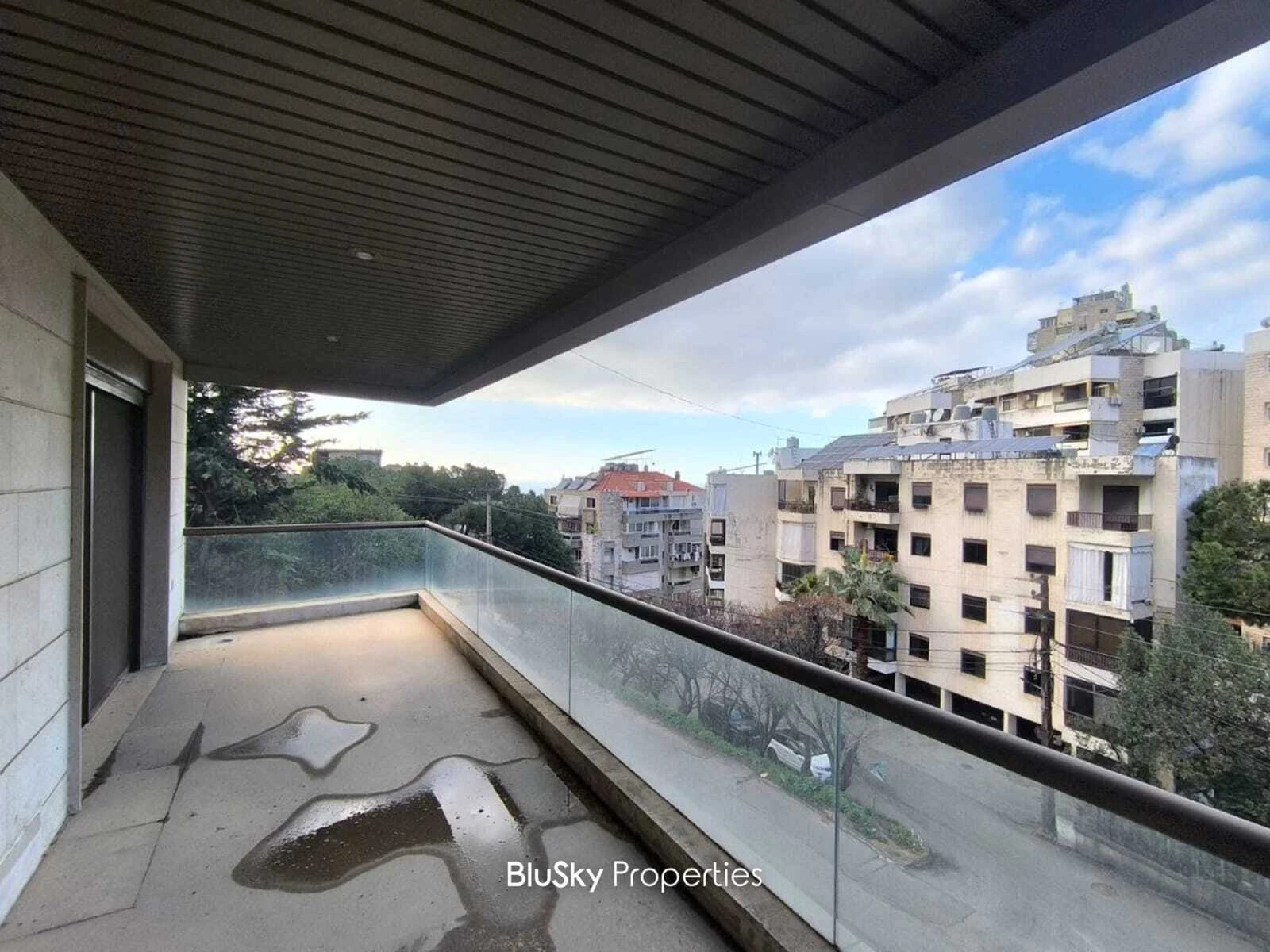Apartment 200m² with Terrace for Sale in Mtayleb — photo 2