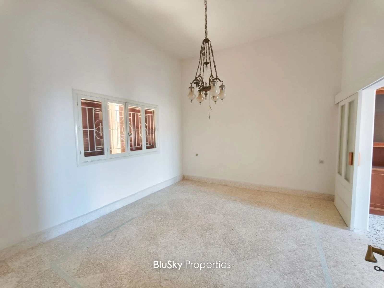 Apartment 250m² for Rent in Mtaileb — الصورة 4