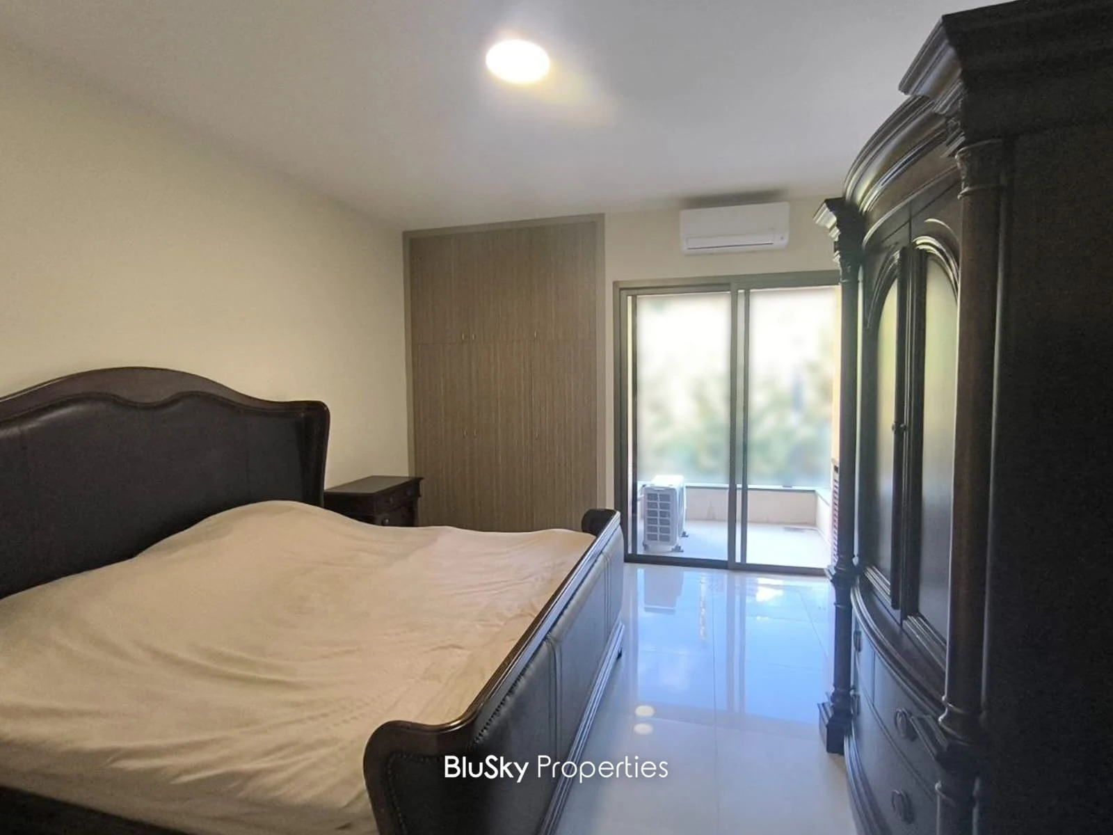Apartment 280m² with Sea View for Rent in Mtaileb — photo 5