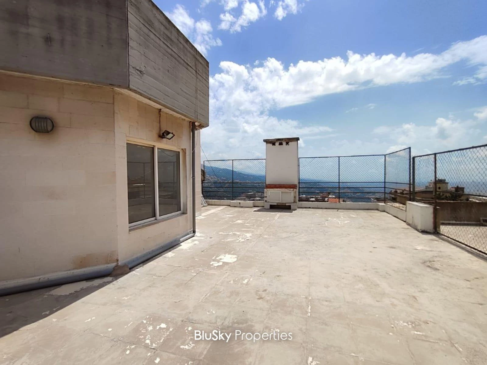Apartment 280m² Terrace for Sale in Mtayleb — photo 2