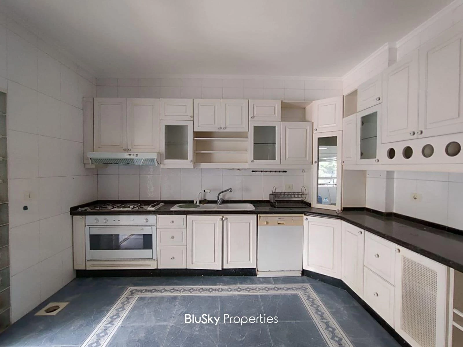 Apartment 280m² Terrace for Sale in Mtayleb — photo 5