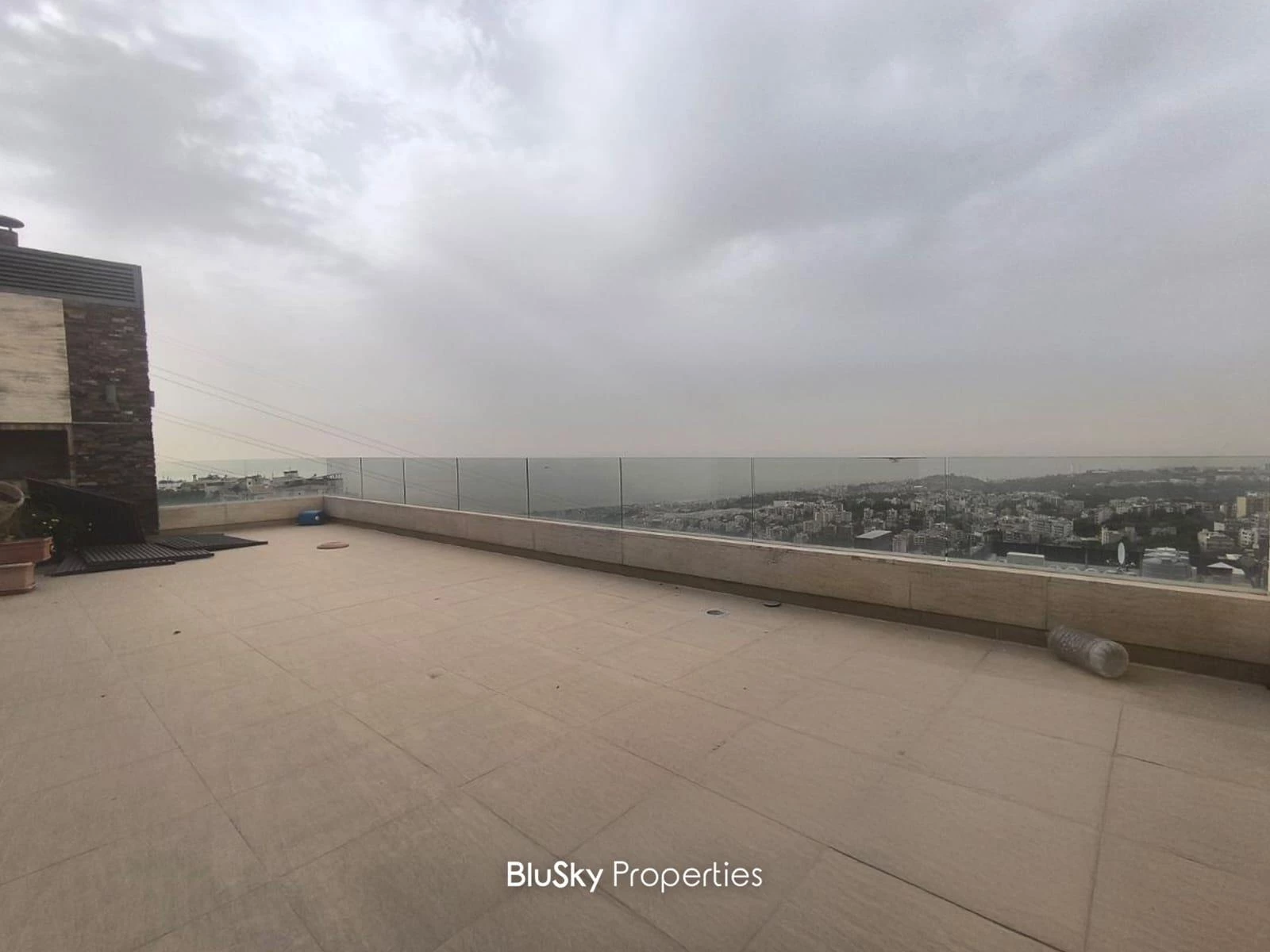 Duplex 420m² Terrace for Sale in Mtaileb — photo 2