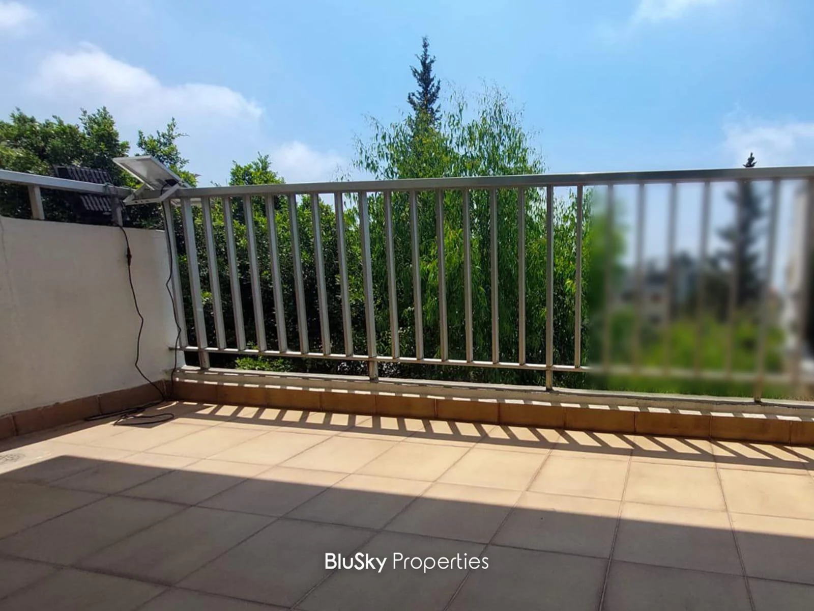 Apartment 130m² Balcony for Sale in Mazraet Yachouh — photo 2