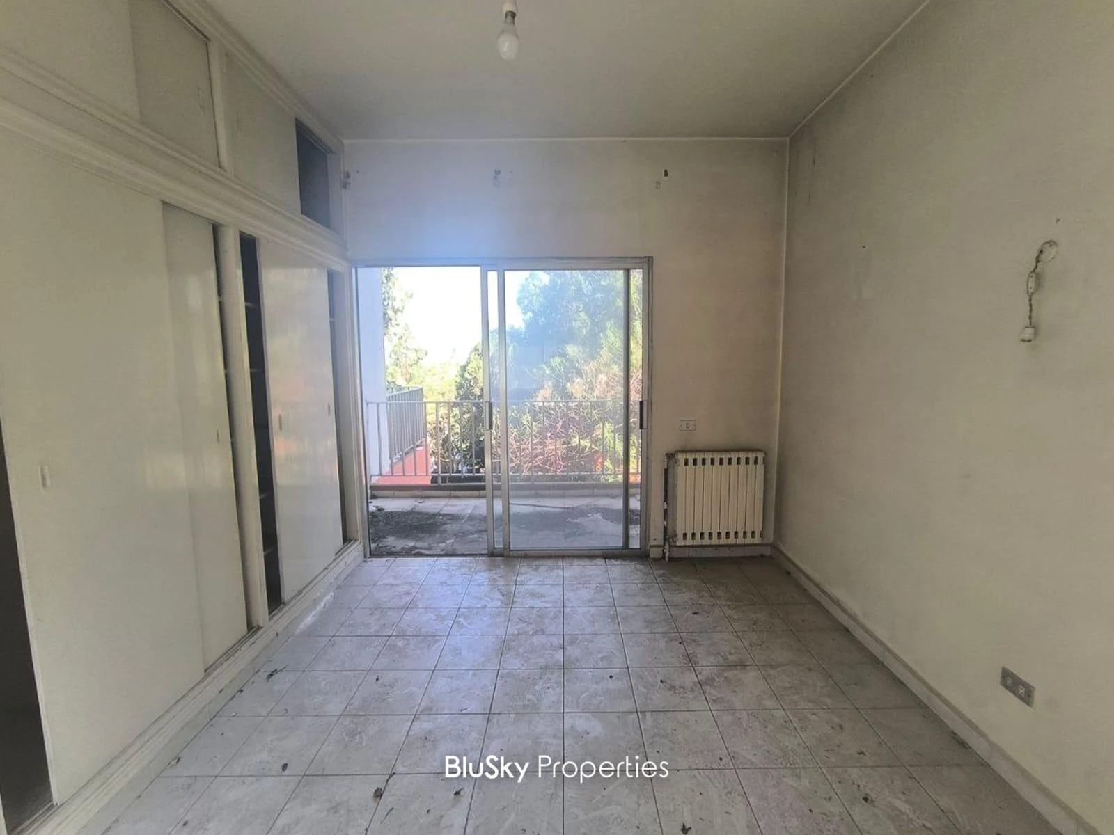 Apartment 135m² Balcony for Sale in Mazraet Yachouh — photo 2