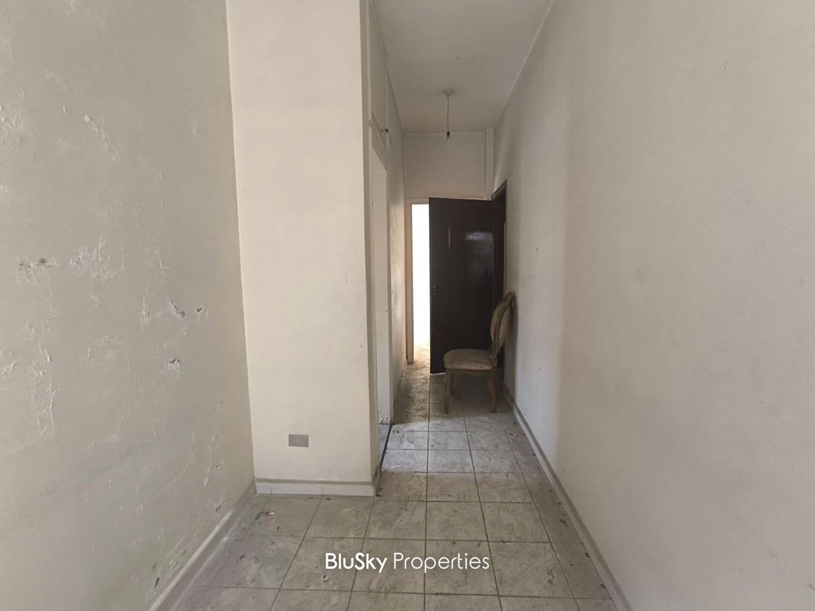 Apartment 135m² Balcony for Sale in Mazraet Yachouh — photo 4