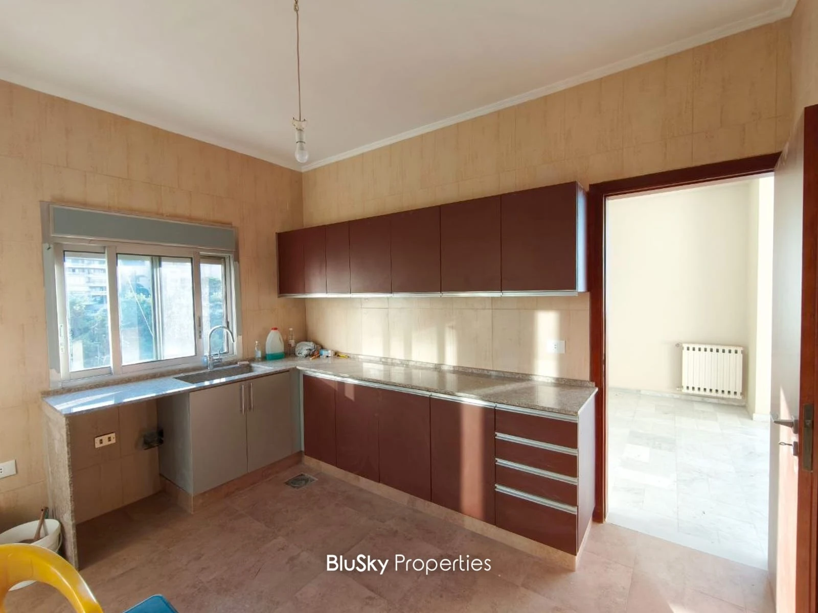 Apartment 150m² for Rent in Mazraet Yachouh — الصورة 3