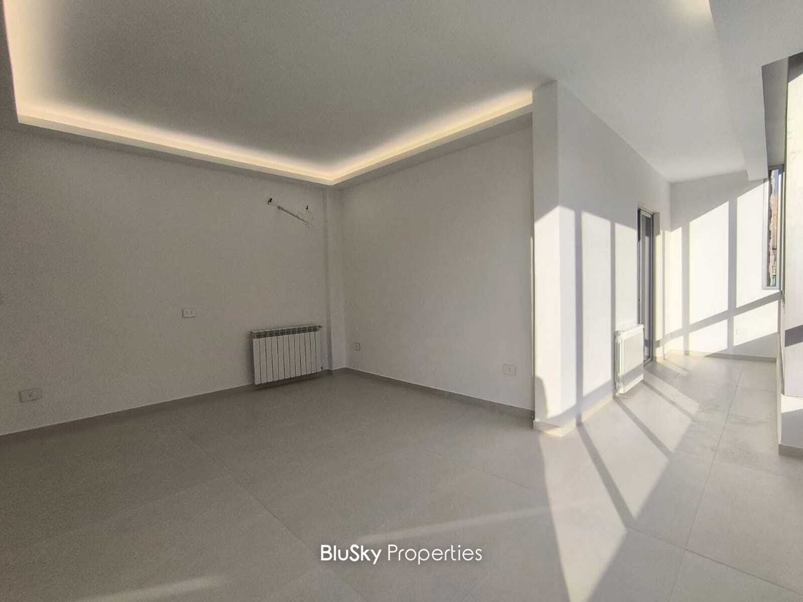 Apartment 165m² for Sale or Rent in Mazraet Yachouh — الصورة 4
