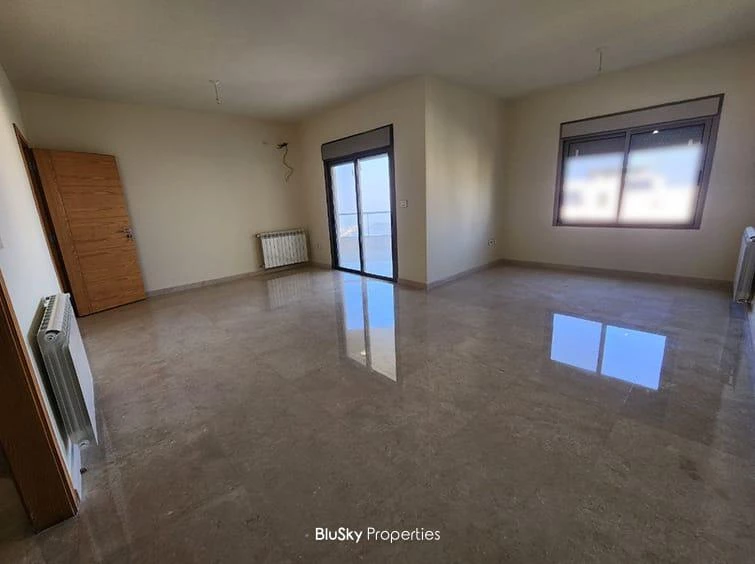 Apartment 170m² Sea View for Rent in Mazraet Yachouh