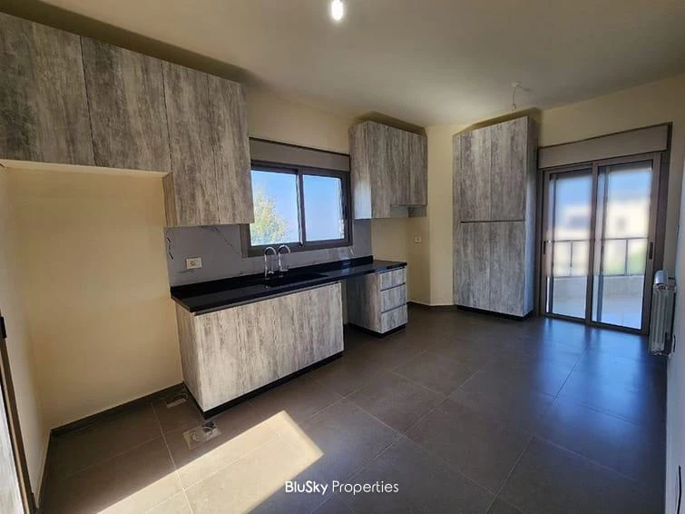 Apartment 170m² Sea View for Rent in Mazraet Yachouh — الصورة 2