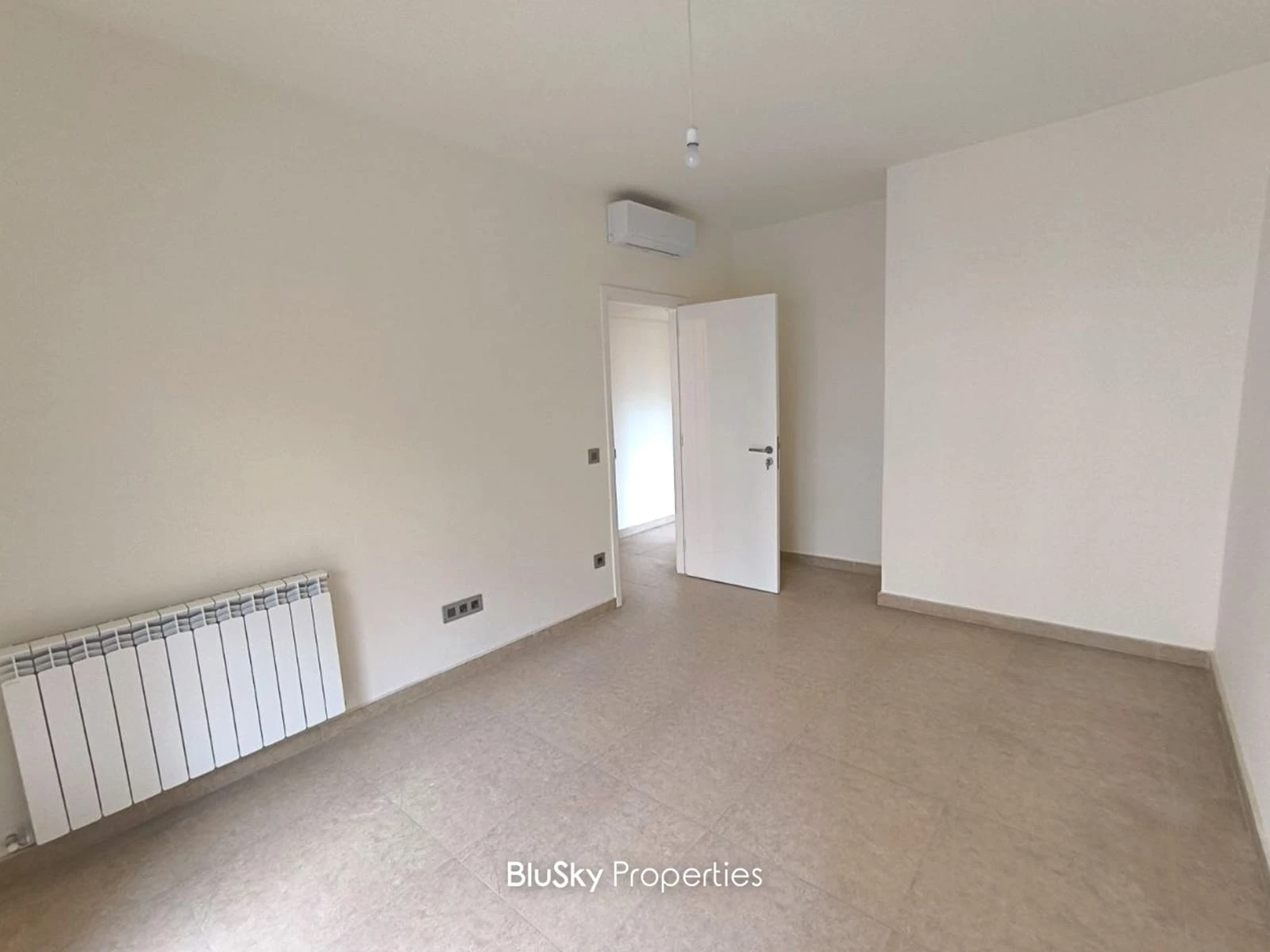 Apartment 190m² with Sea View for Rent in Mazraet Yachouh — الصورة 5