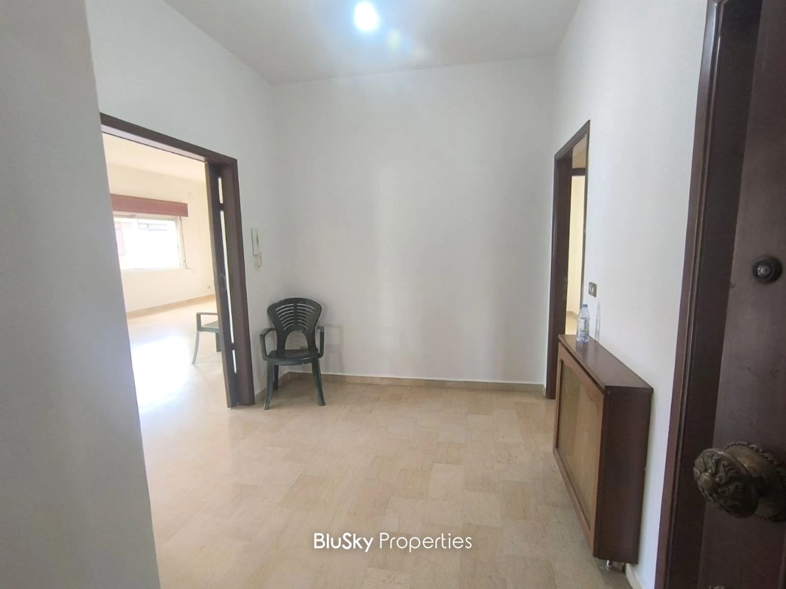 Apartment 200m² for Sale in Mazraet Yachouh — photo 4