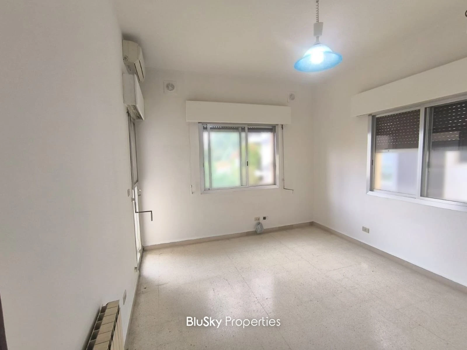 Apartment 200m² for Sale in Mazraet Yachouh — photo 5