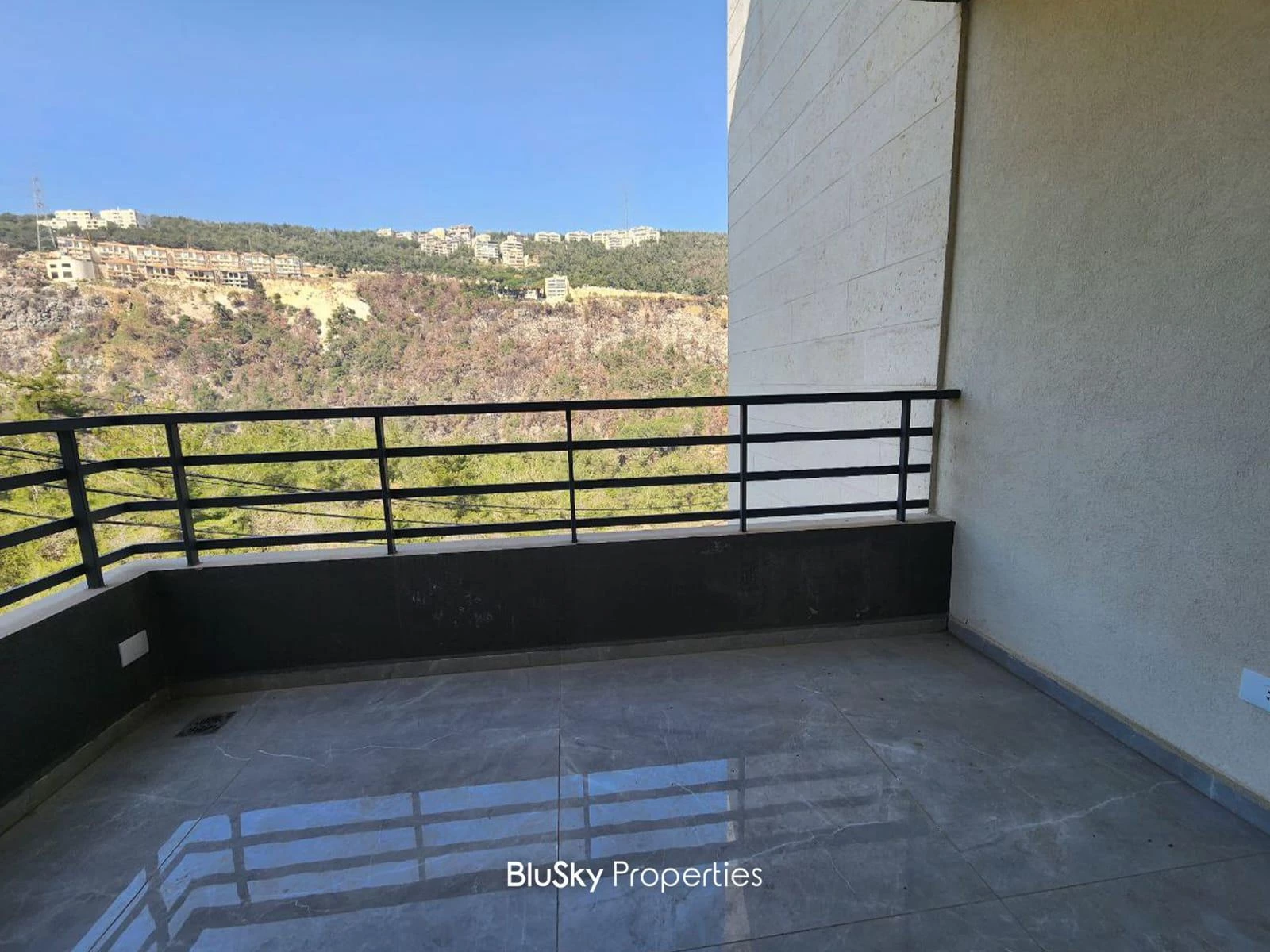 Apartment 107m² Balcony for Sale in Nabay — photo 2